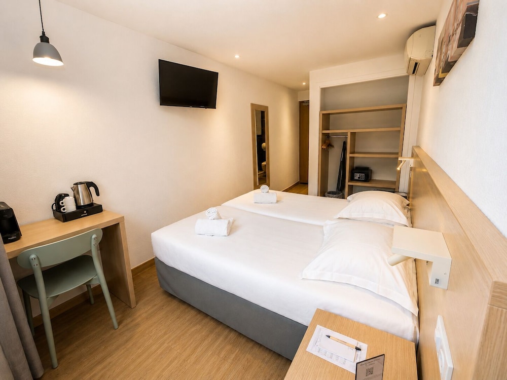 Hotel Holzer li 20/66