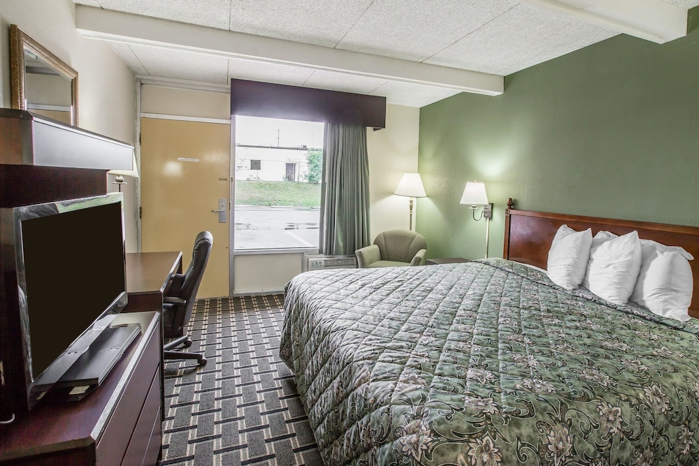 Rodeway Inn Laurens SC 10/24