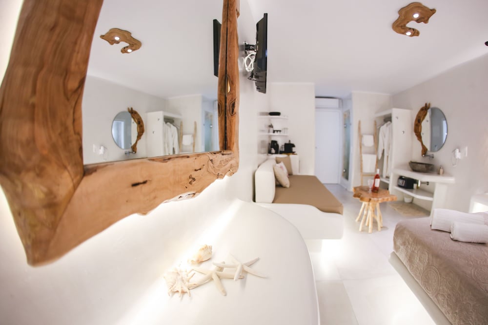 Villa Elina Suites And More 19/46