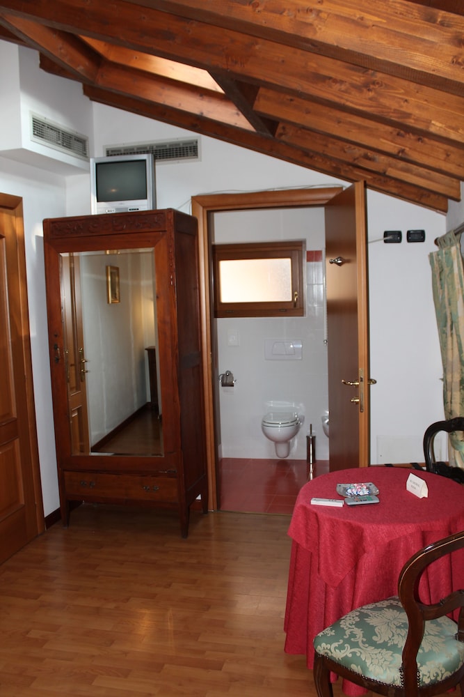 Hotel Centrale 25/50