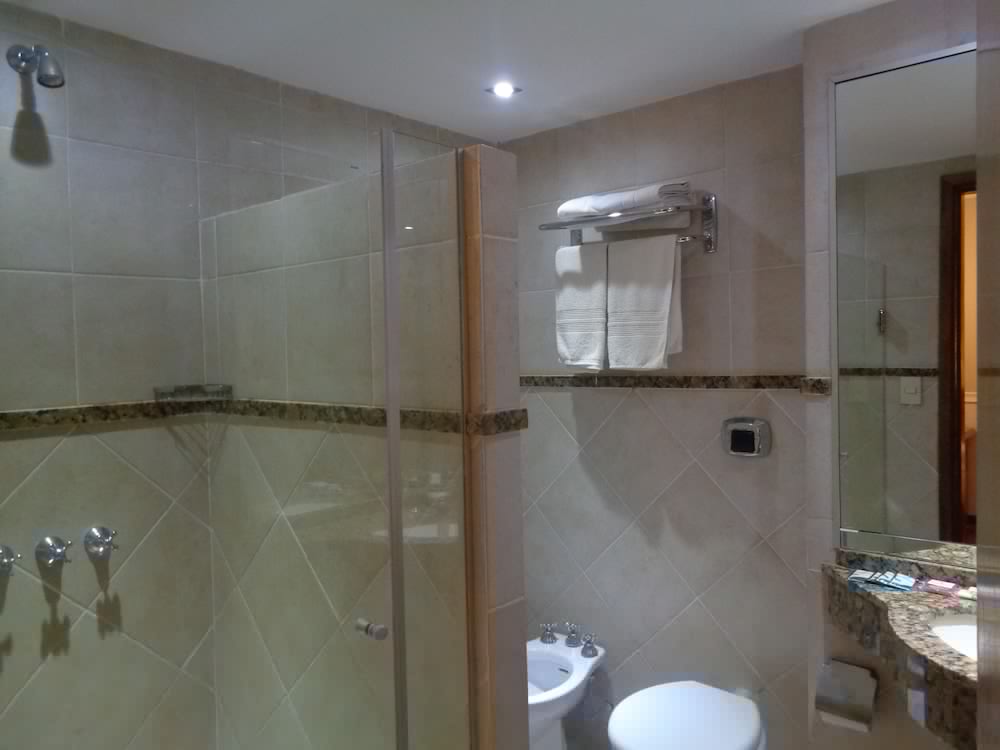 Premier Hill Suites 20/68