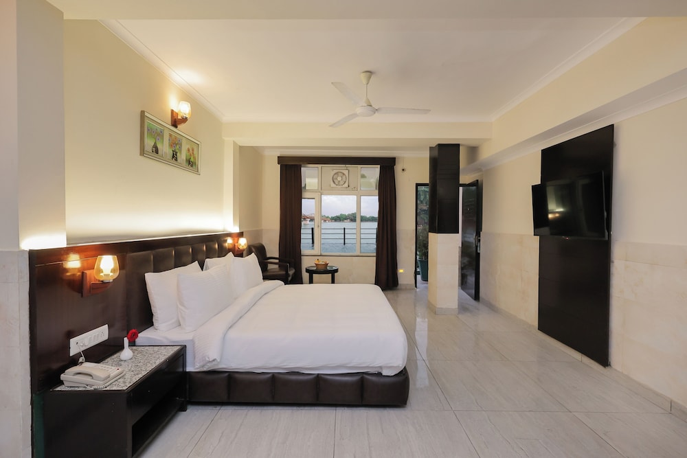 Private, Luxury, Suite, Double Bed, with View