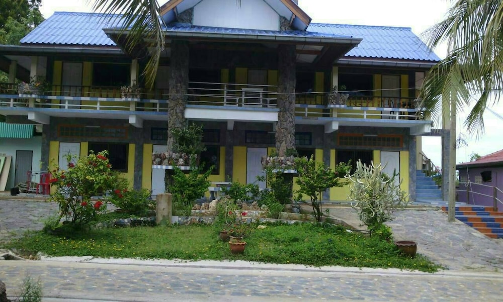 Rimtalay Resort Koh-Sichang 2/70