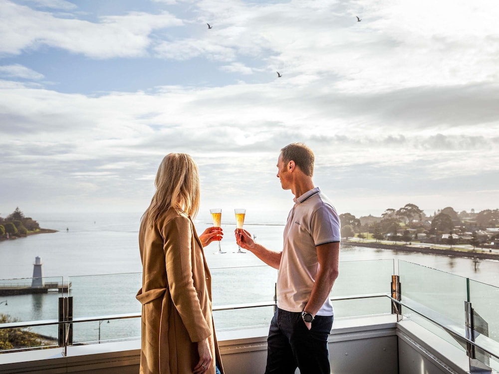 Novotel Devonport 47/50
