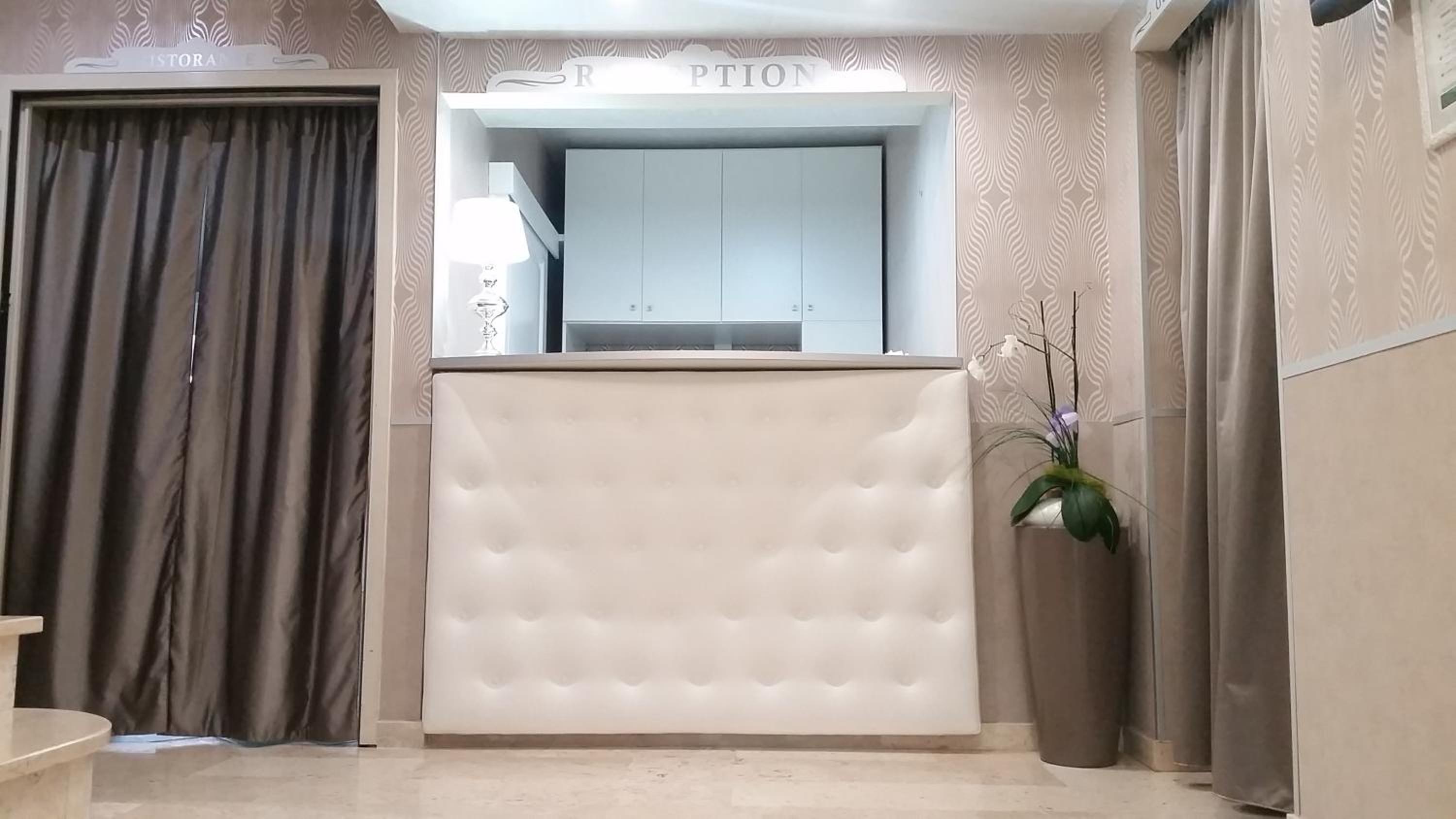 Hotel Leon 11/50