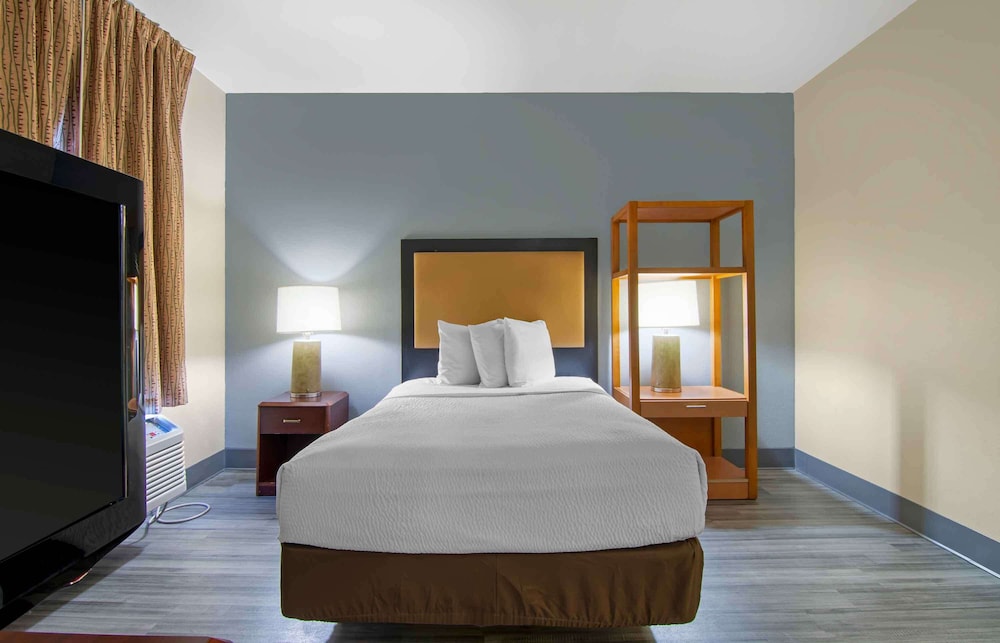 Extended Stay America- Kansas City - Overland Park - Metcalf 29/53