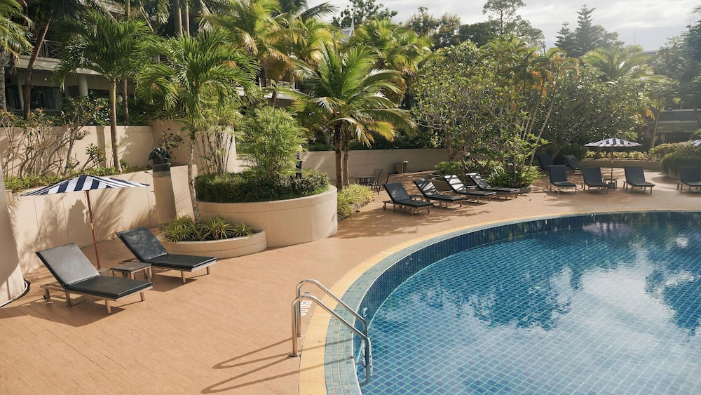 Cha-da Thai Village Resort 63/72