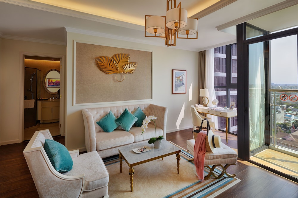 Melia Vinpearl Da Nang Riverfront 51/81