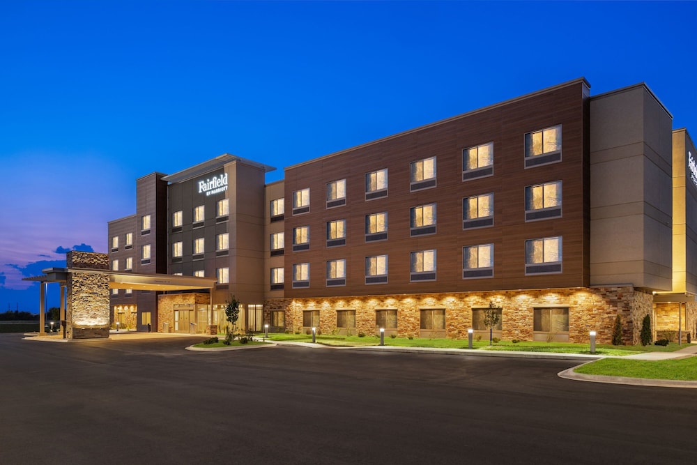 Fairfield Inn & Suites Baraboo 1/32