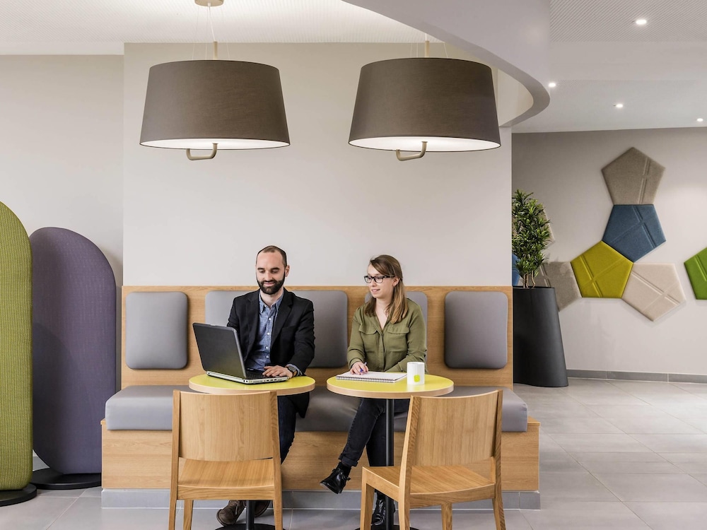 Adagio Access Colombes La Defense 7/55