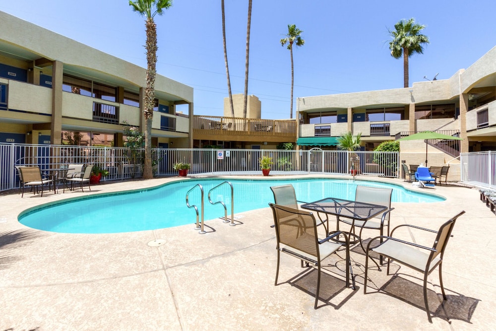 Motel6 Glendale, AZ 41/48