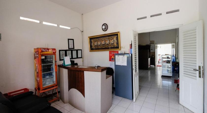 RedDoorz near Moro Mall Purwokerto 10/43