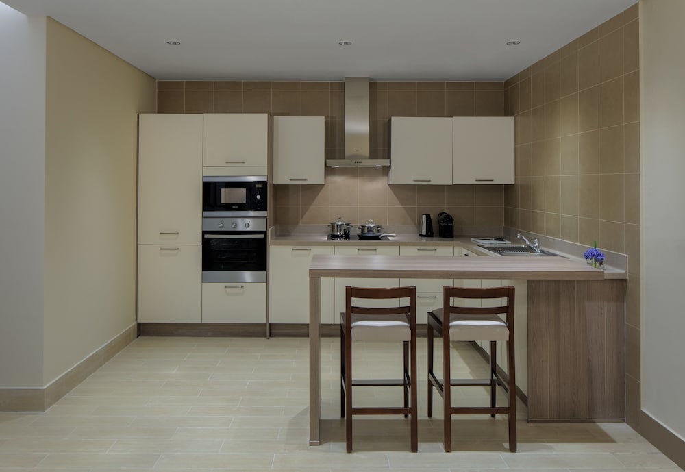 Dusit Doha Hotel 56/66