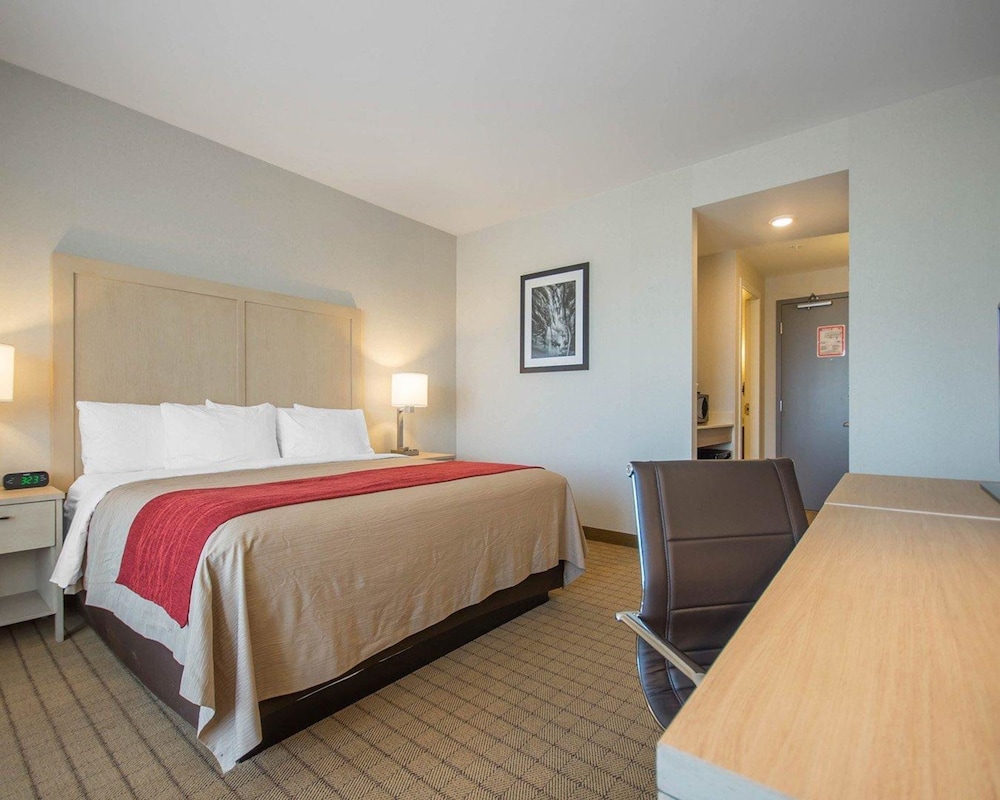 Comfort Inn & Suites Campbell River, BC 10/46