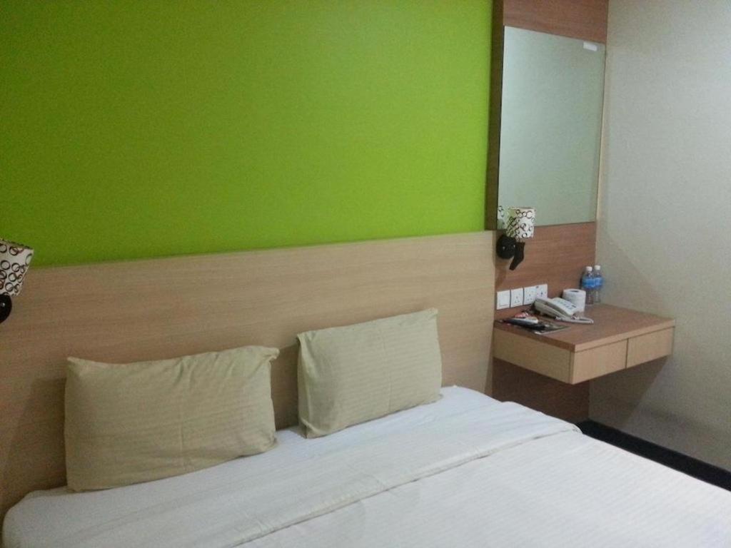 Maxim Hotel 21/43