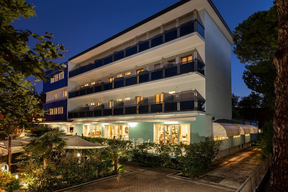 Hotel Stacchini 1/44