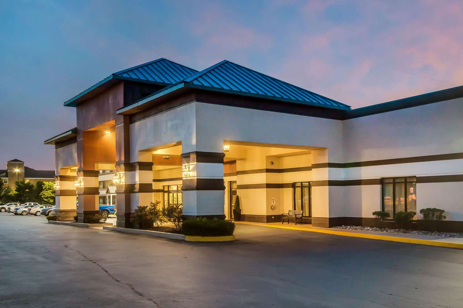 Chester Hotel & Conference Center 4/50