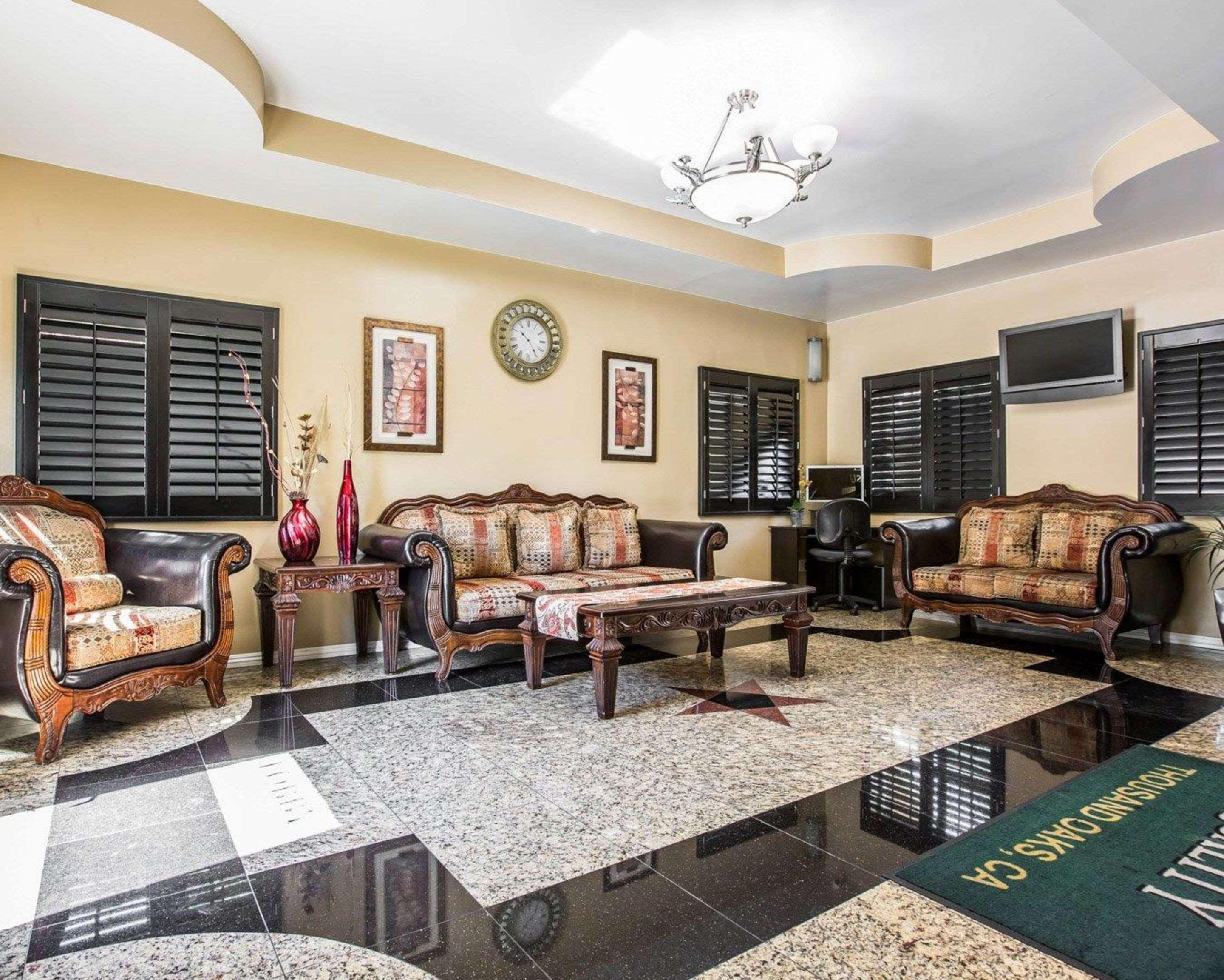 Quality Inn & Suites Thousand Oaks 24/38