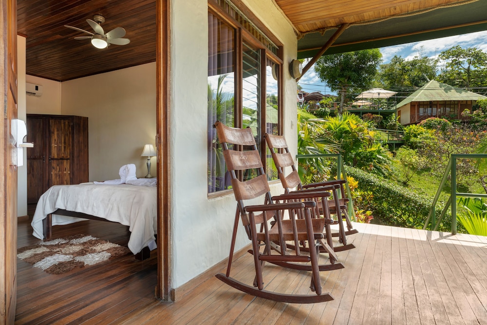 Tabulia Tree Hotel and Villas 67/77