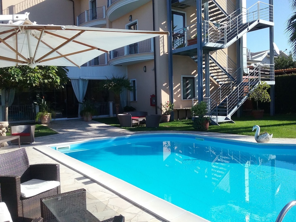 Hotel Gullo 5/62