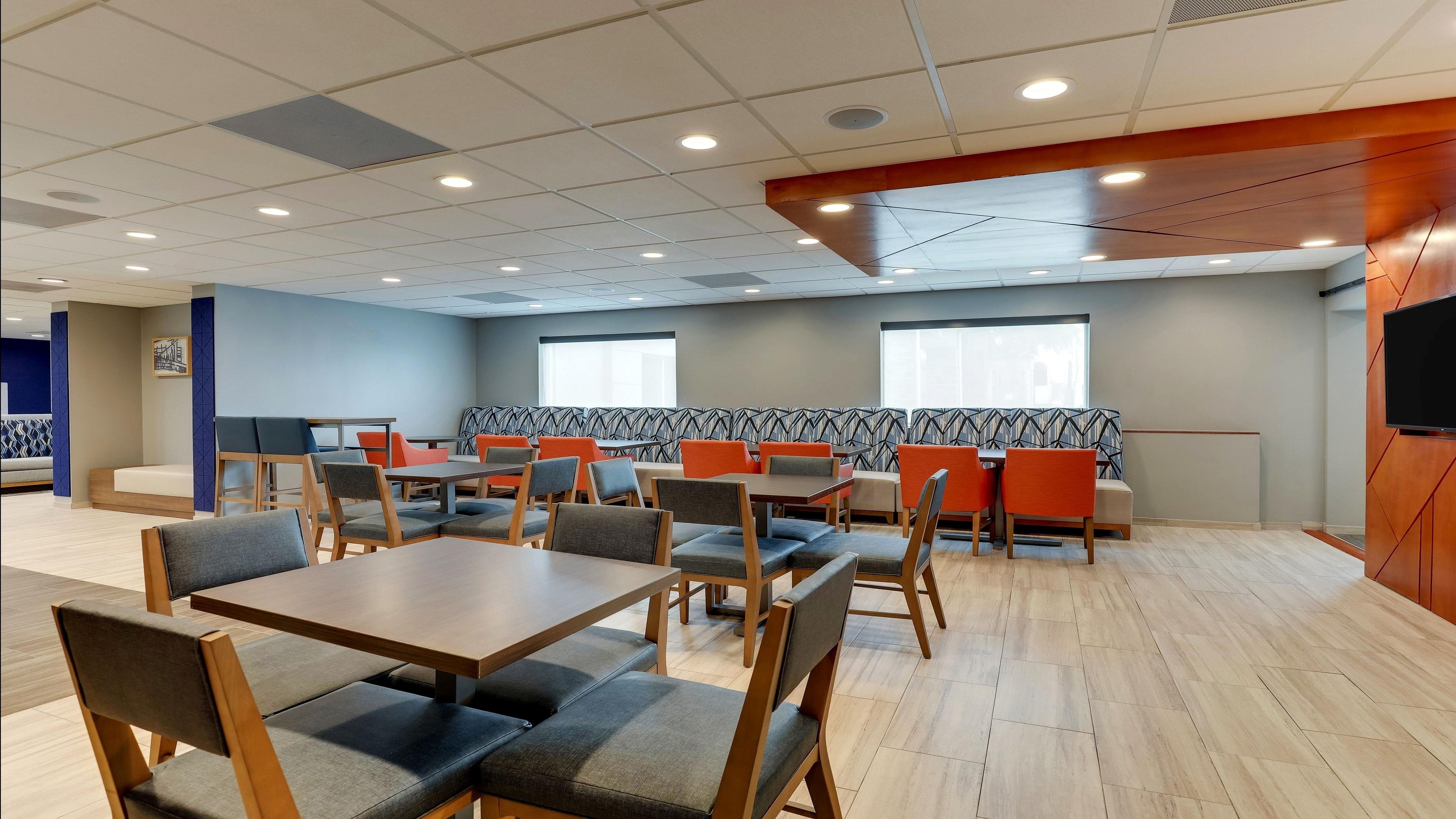Holiday Inn Express Kenner New Orleans Airport an IHG Hotel 31/50