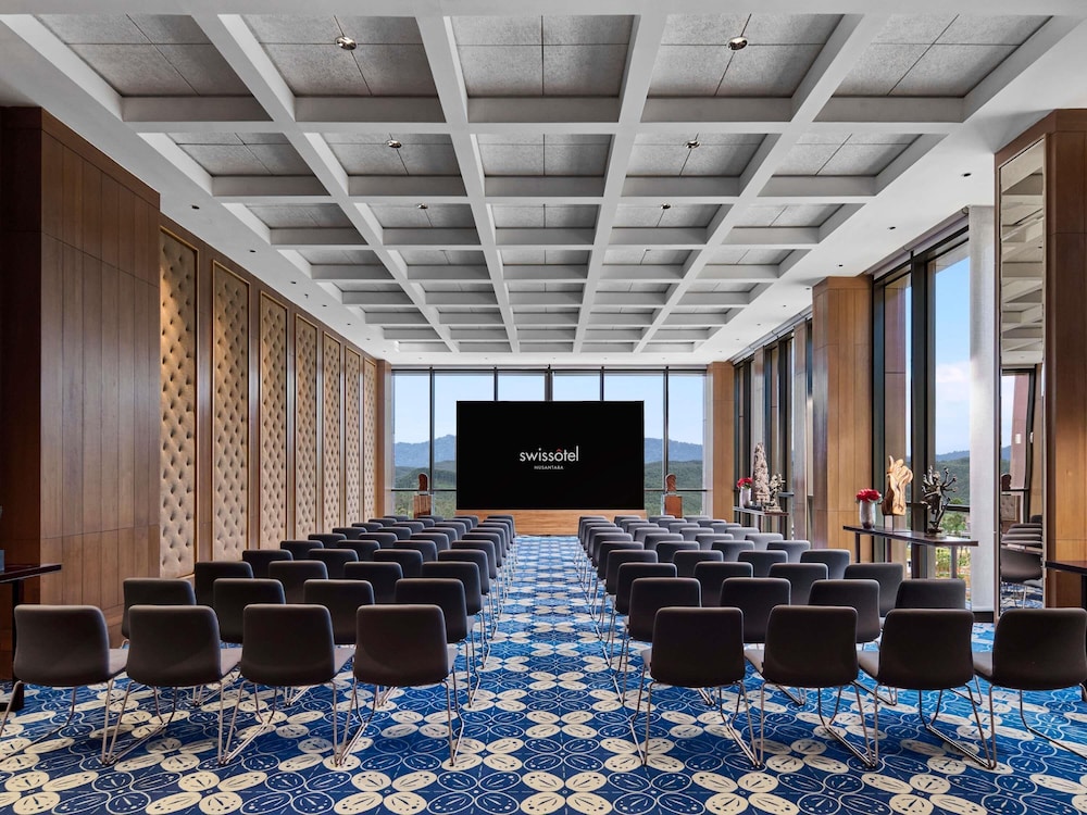 Swissotel Nusantara 55/67