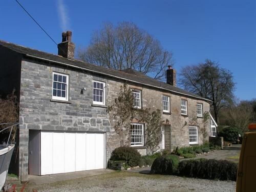 Park Farmhouse 2/32