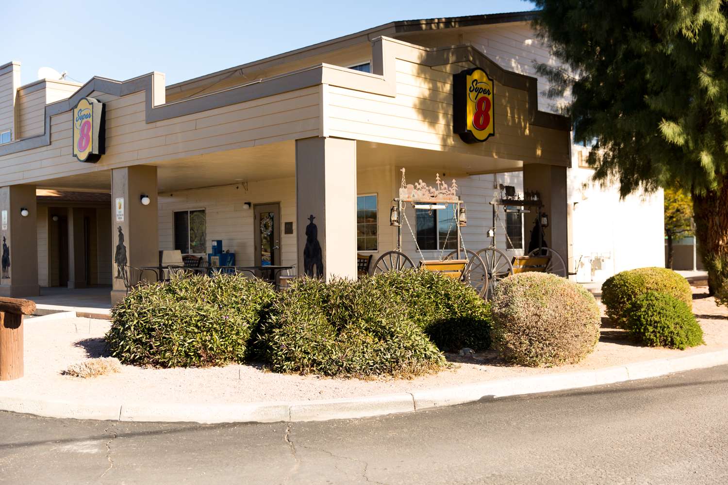 Super 8 by Wyndham Wickenburg AZ 29/32