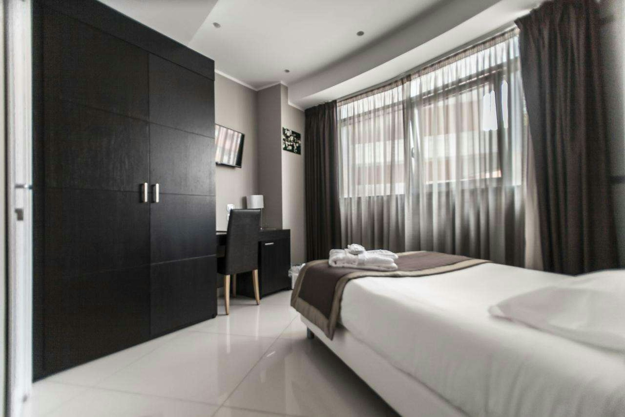 Marconi Hotel 17/63