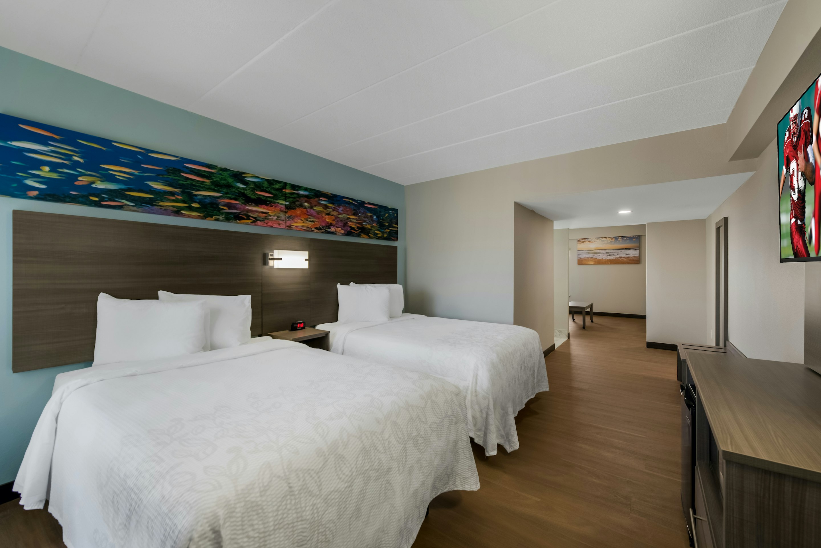 Suite, 2 Double Beds, Partial Ocean View