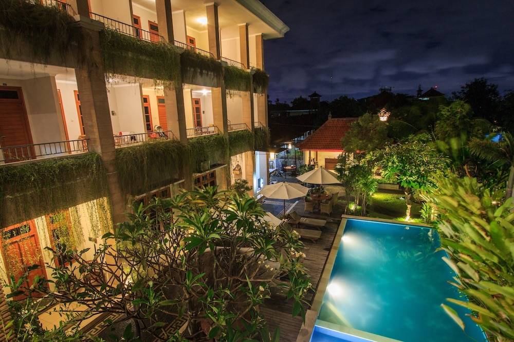 Pondok Anyar Inn 35/50