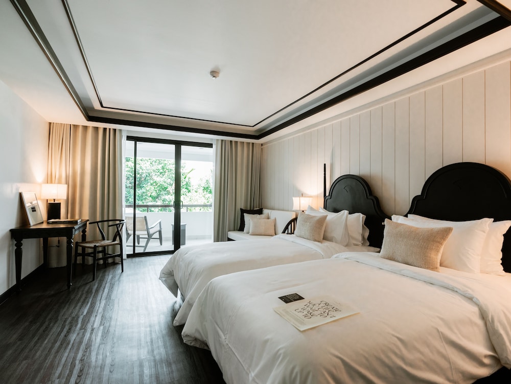 SUPERIOR, TWIN BEDS