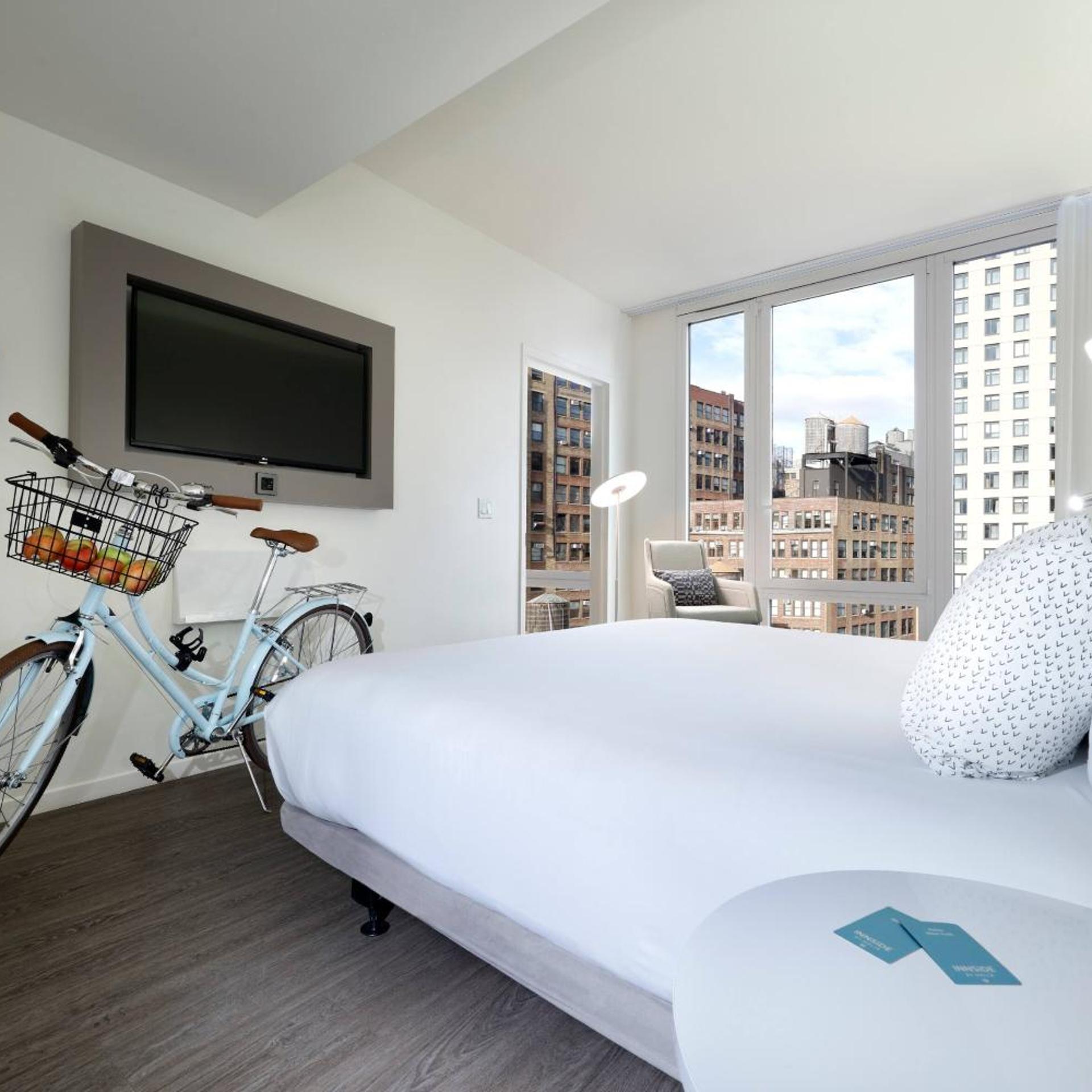 Town House, Suite