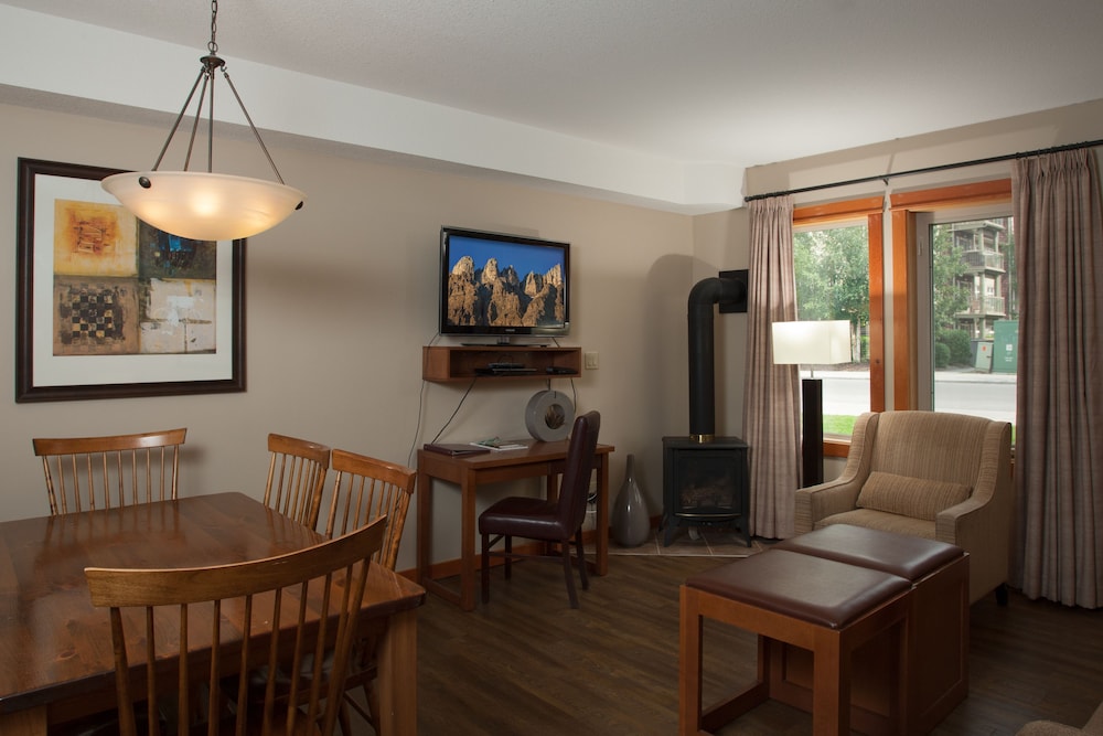 Lodges at Canmore 33/52