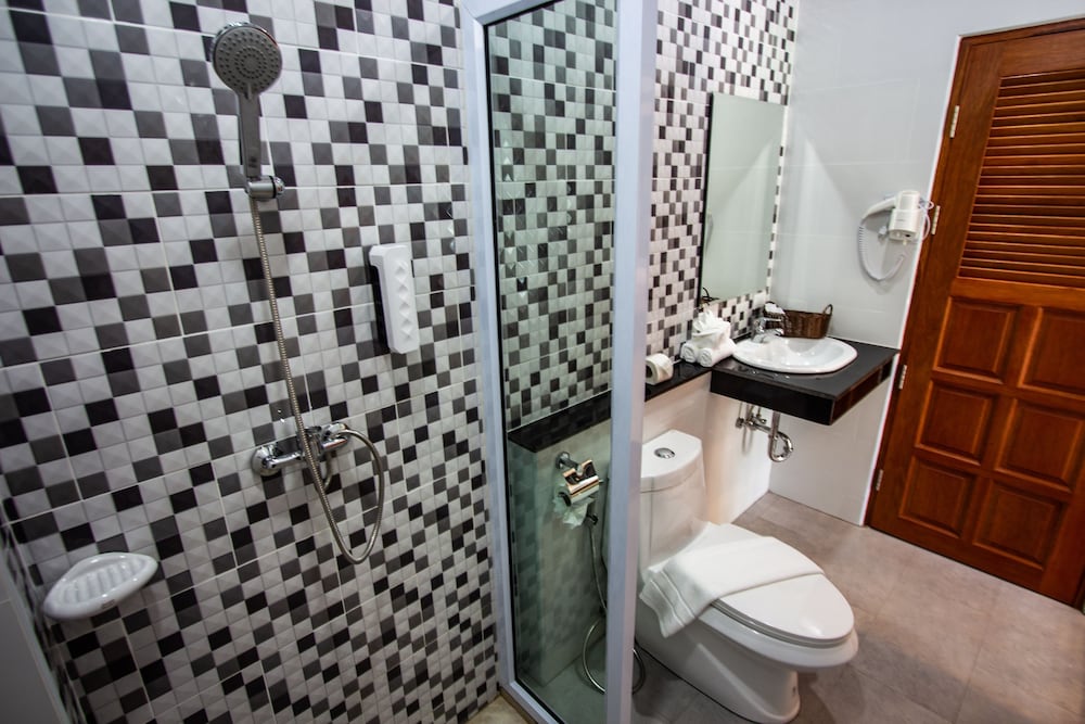 Adarin Beach Resort (ex New Lapaz Villa) 61/65