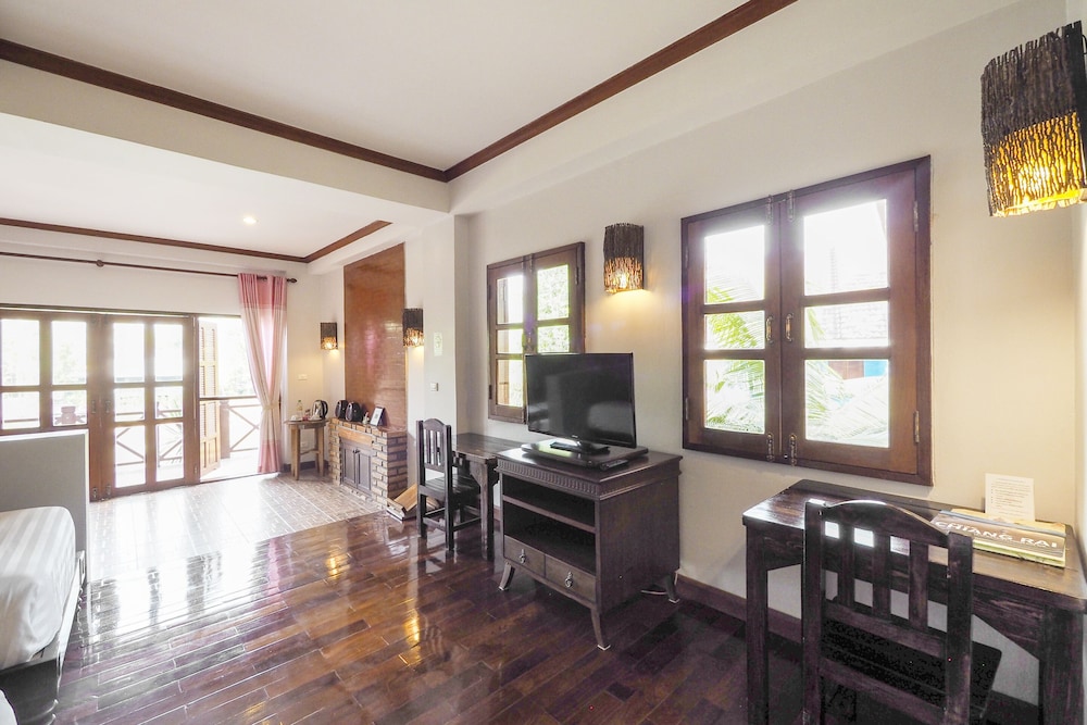 Saensukkho Hotel & Resort 48/65