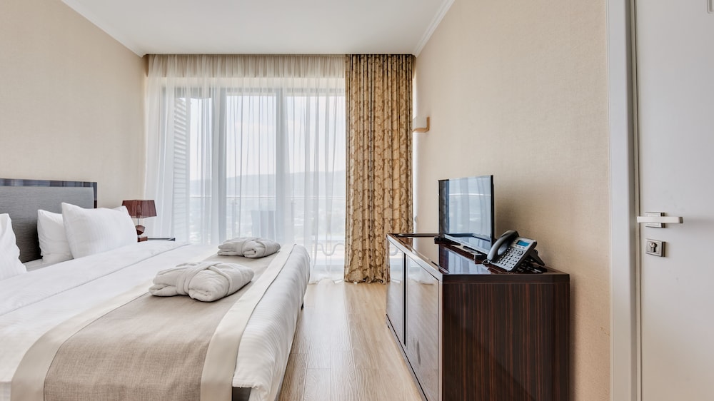 Lisi Hills Hotel 27/50
