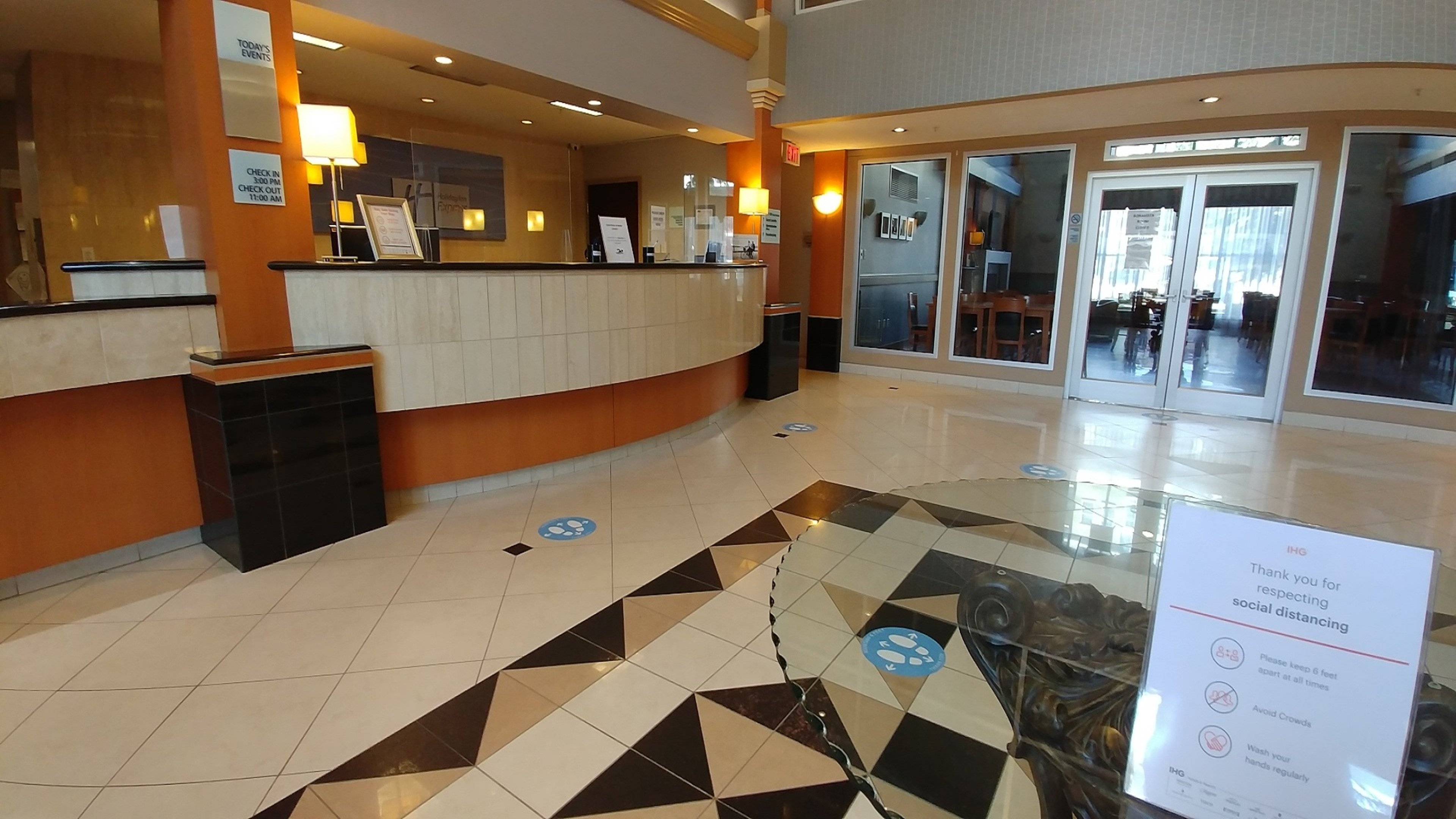 Holiday Inn Express Hotel Suites Calgary South Macleod Trail S 10/73