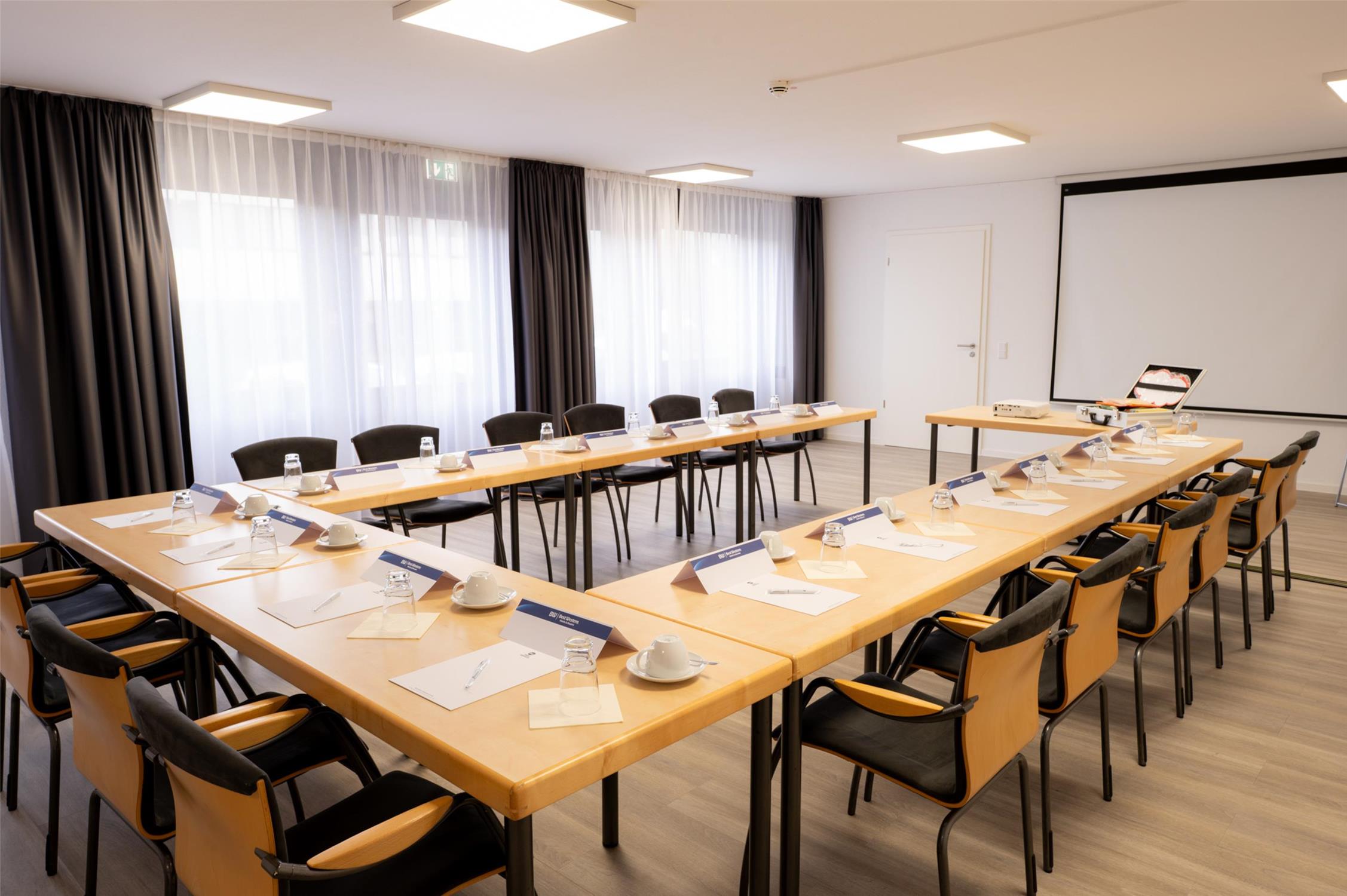 Best Western Comfort Business Hotel 44/60