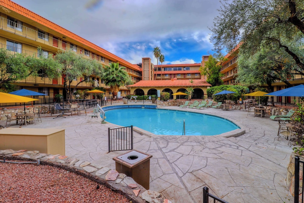 Studio6 Phoenix, AZ – Sky Harbor 15/18