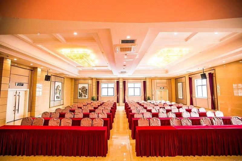 Xinxiang Zhongzhou International Hotel 33/41