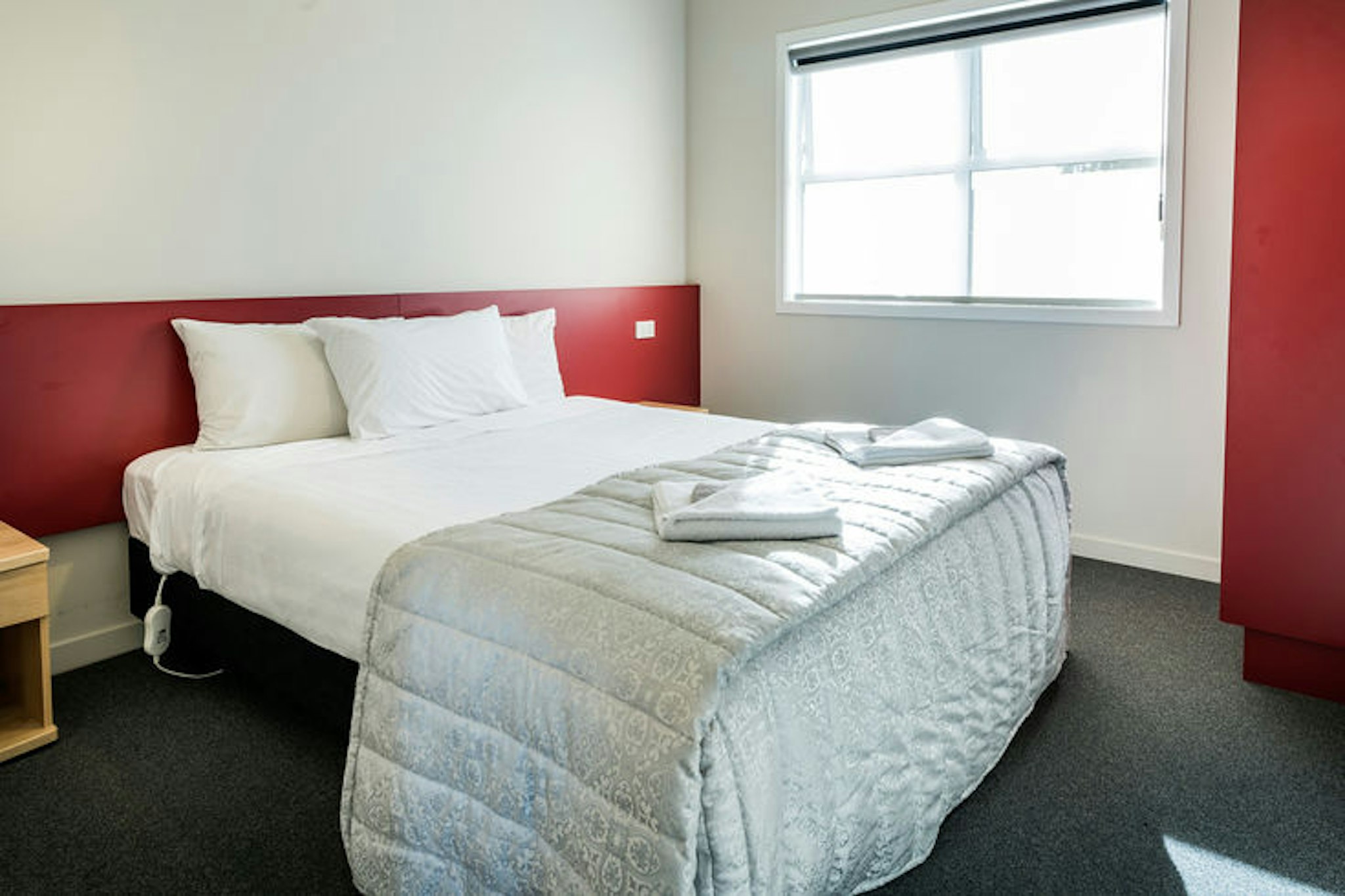 2 BEDROOMS, SUPERIOR