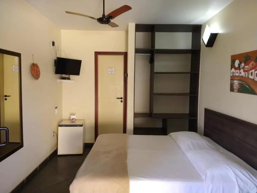 ROOM, DOUBLE BED