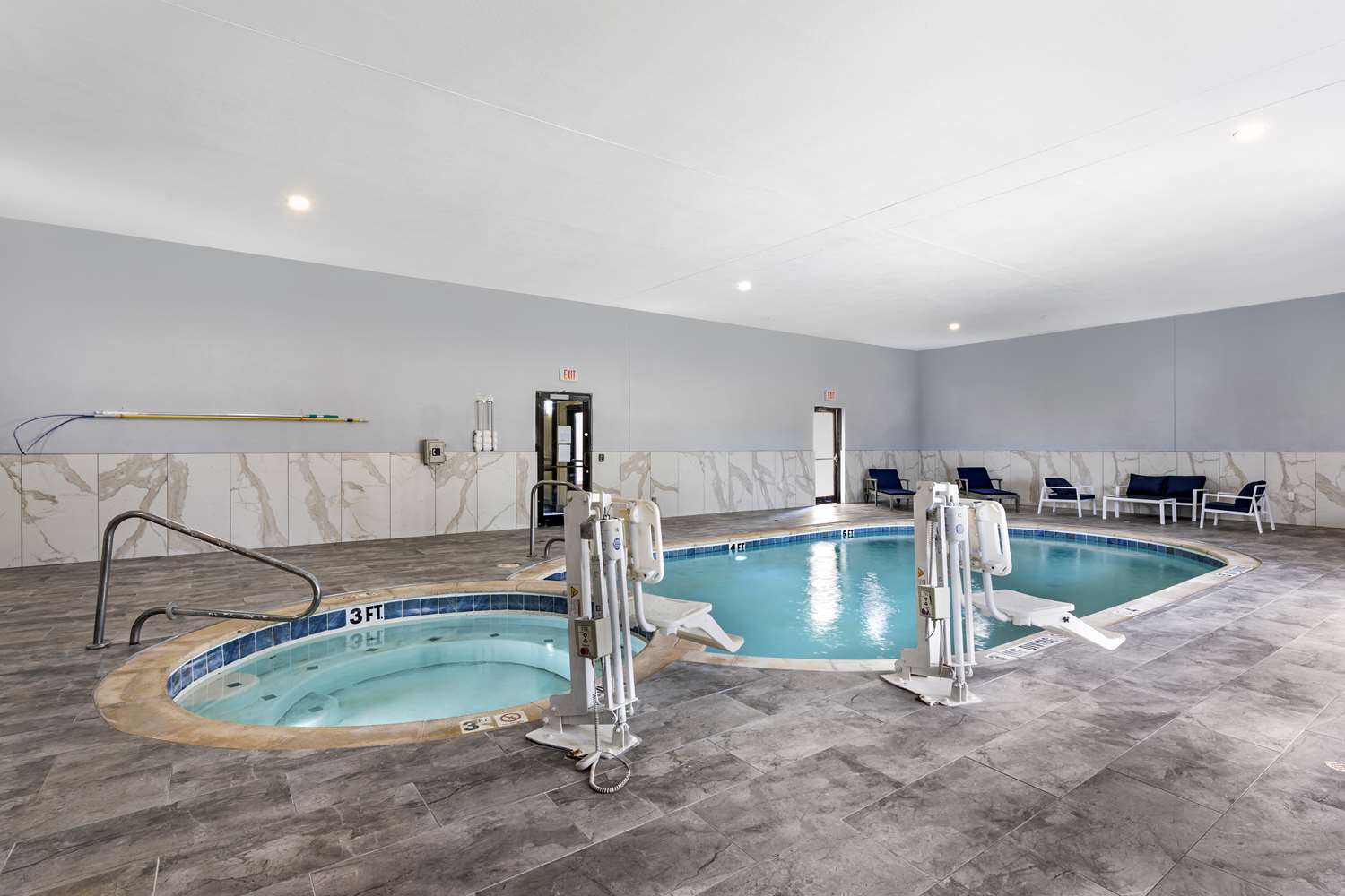 Best Western Plus Texoma Hotel and Suites 44/44