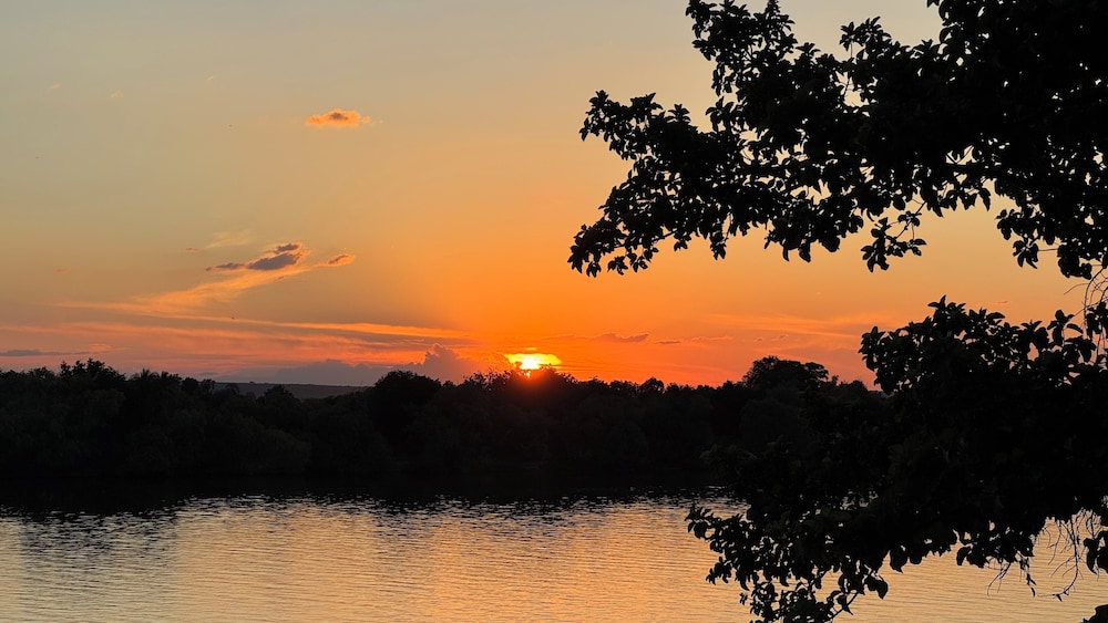 Victoria Falls Waterfront 67/74
