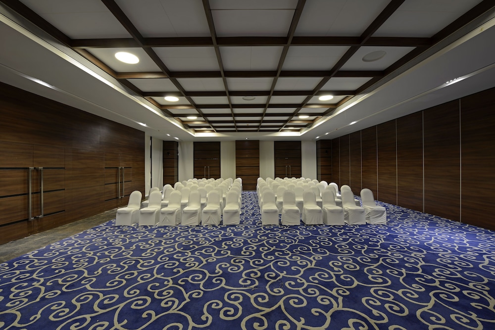 Athiva Resort & Spa Khandala 20/48