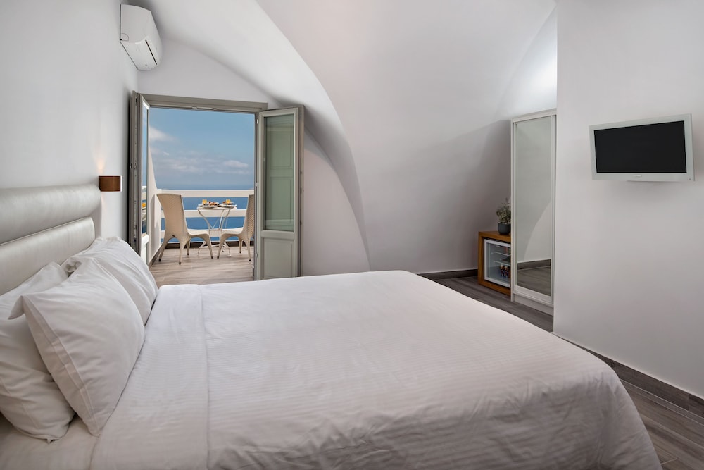 Thireas Hotel 20/69