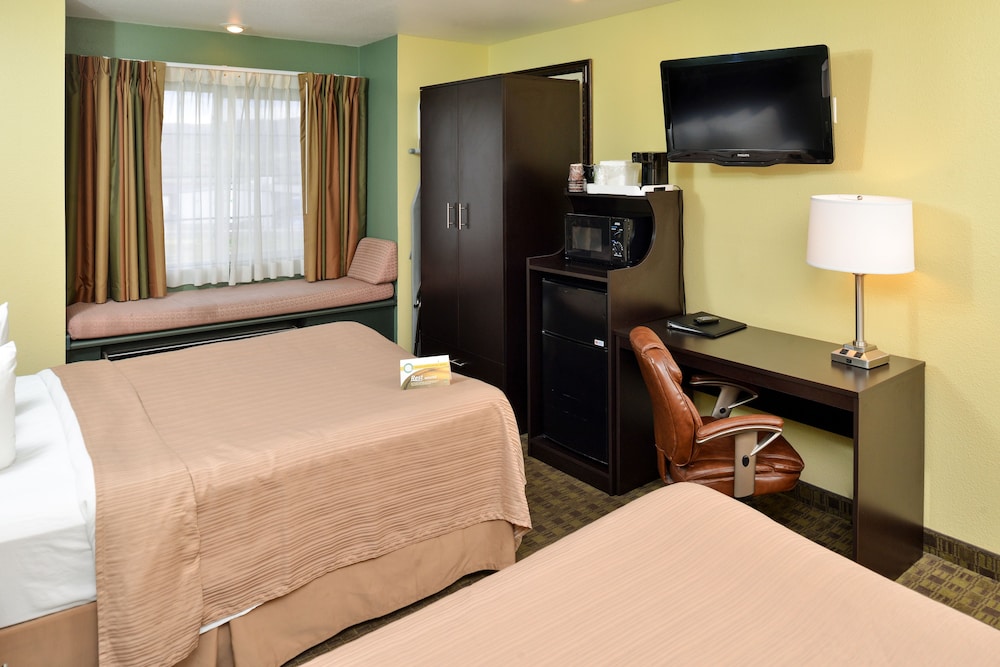 Quality Inn and Suites Elko 23/36