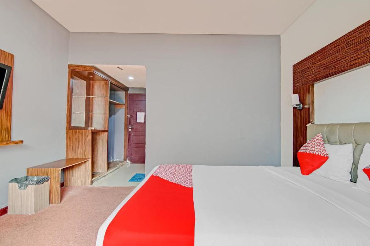 Hotel O near RSUD Arifin Achmad formerly Damon Butik Hotel 13/17