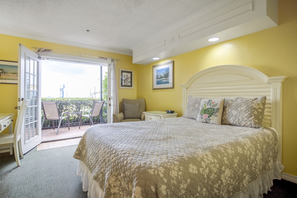 1 BEDROOM, SUITE, SEA VIEW, JETTED TUB, BALCONY